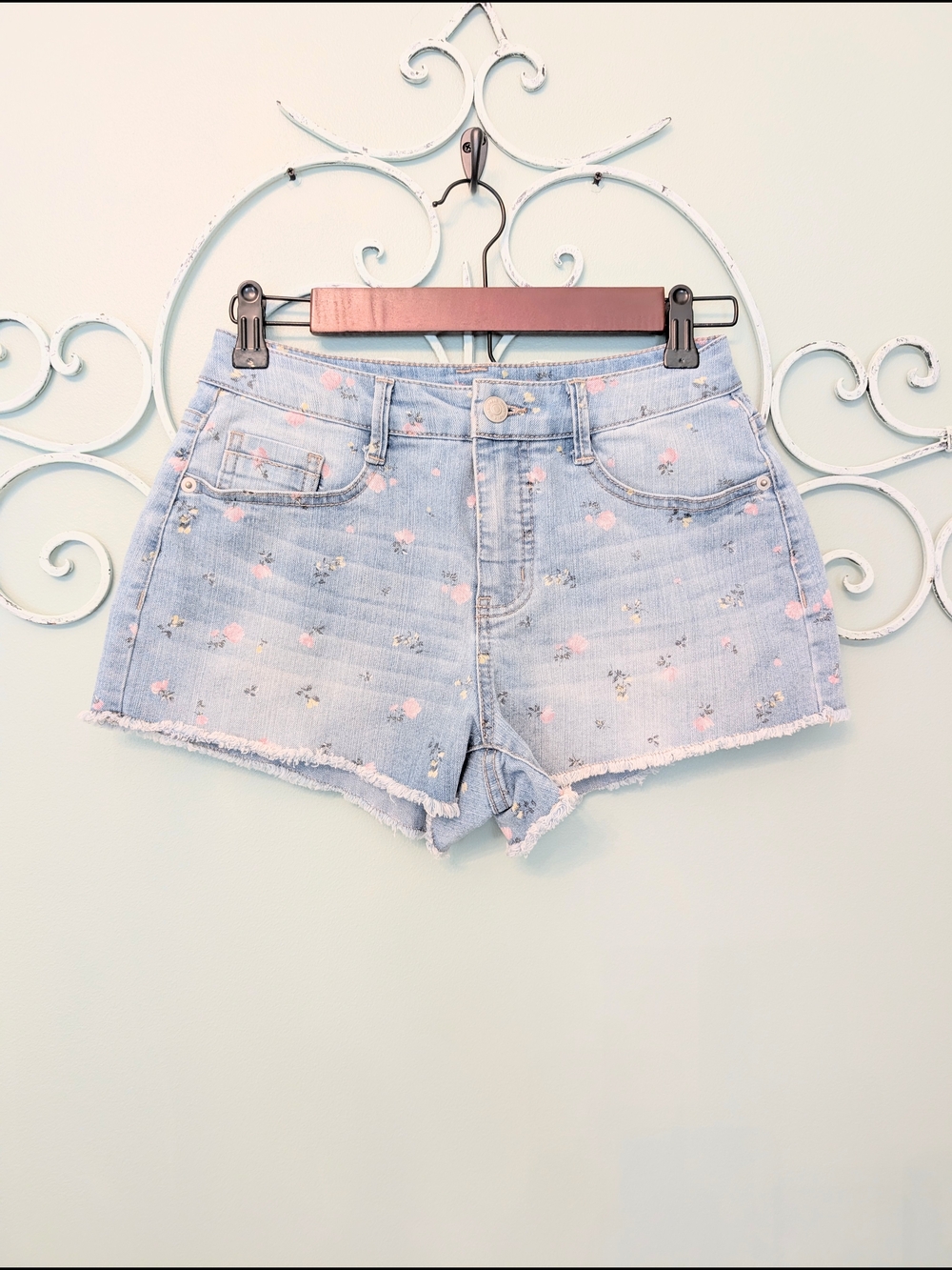 Light Wash Floral Embroidered Denim Shorts - Pink Accents
